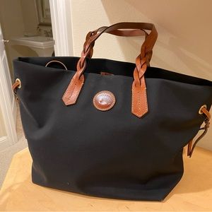 Dooney & Bourke women’s black canvas handbag